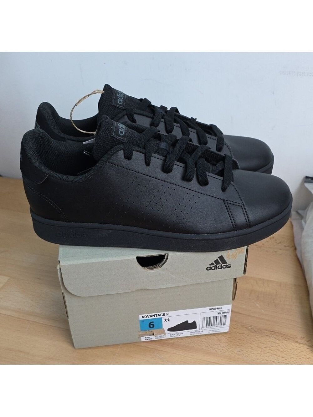 Adidas Kids All-Black Advantage Sneakers US 6